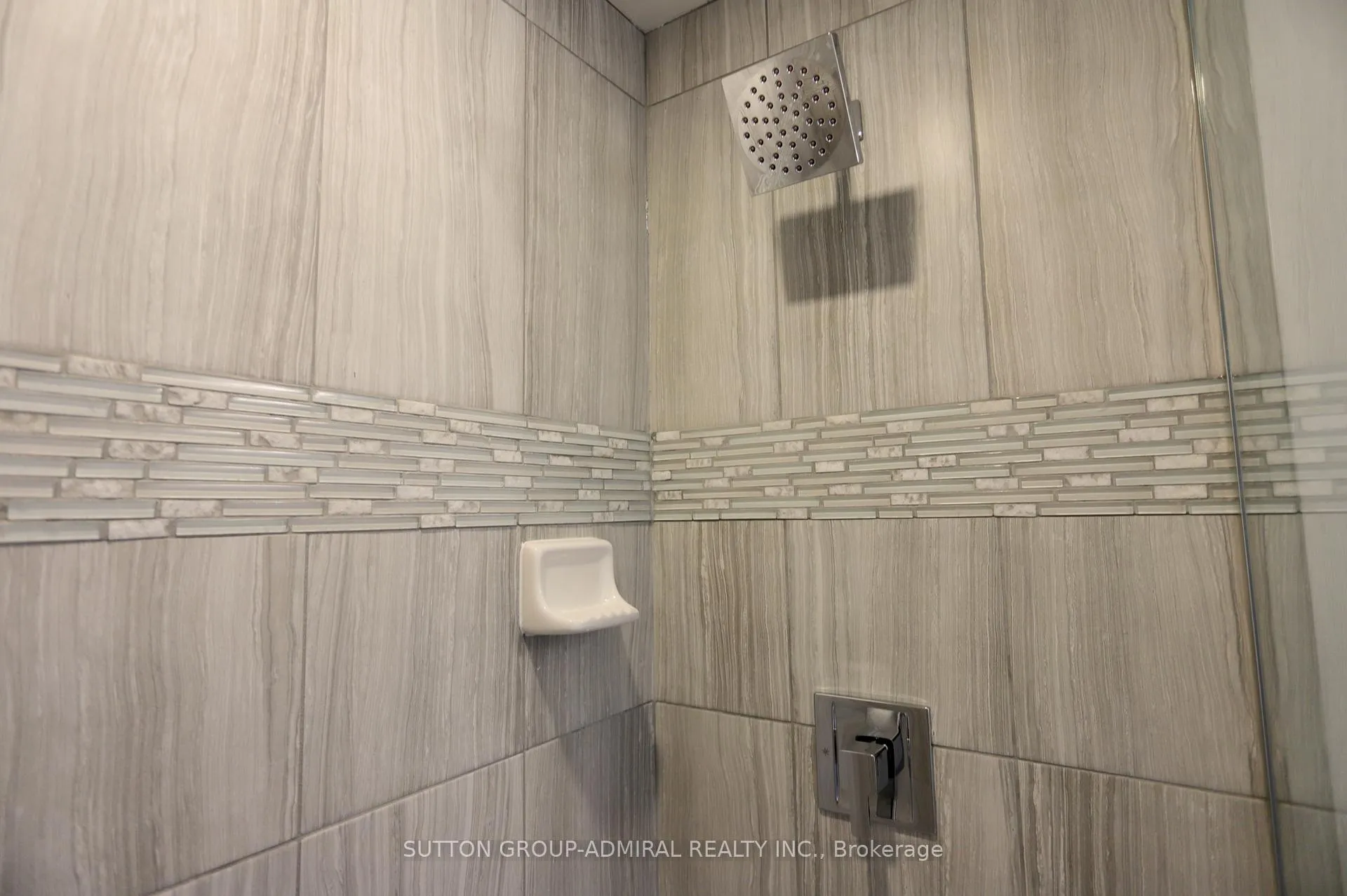 Photo 10 of Unit 203, 99 Eagle Rock Way, Vaughan, Maple — HOMEH