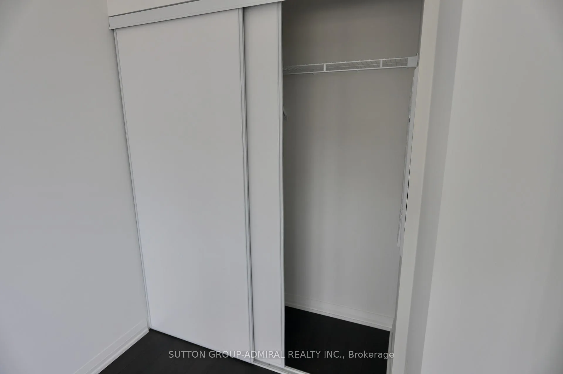 Photo 12 of Unit 203, 99 Eagle Rock Way, Vaughan, Maple — HOMEH
