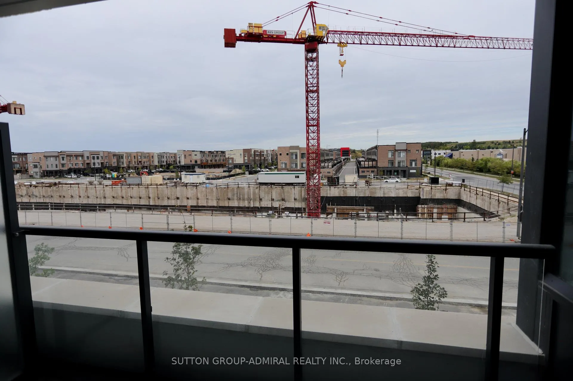 Photo 14 of Unit 203, 99 Eagle Rock Way, Vaughan, Maple — HOMEH