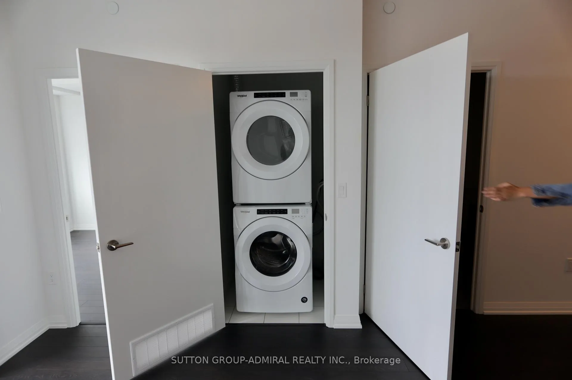 Photo 17 of Unit 203, 99 Eagle Rock Way, Vaughan, Maple — HOMEH