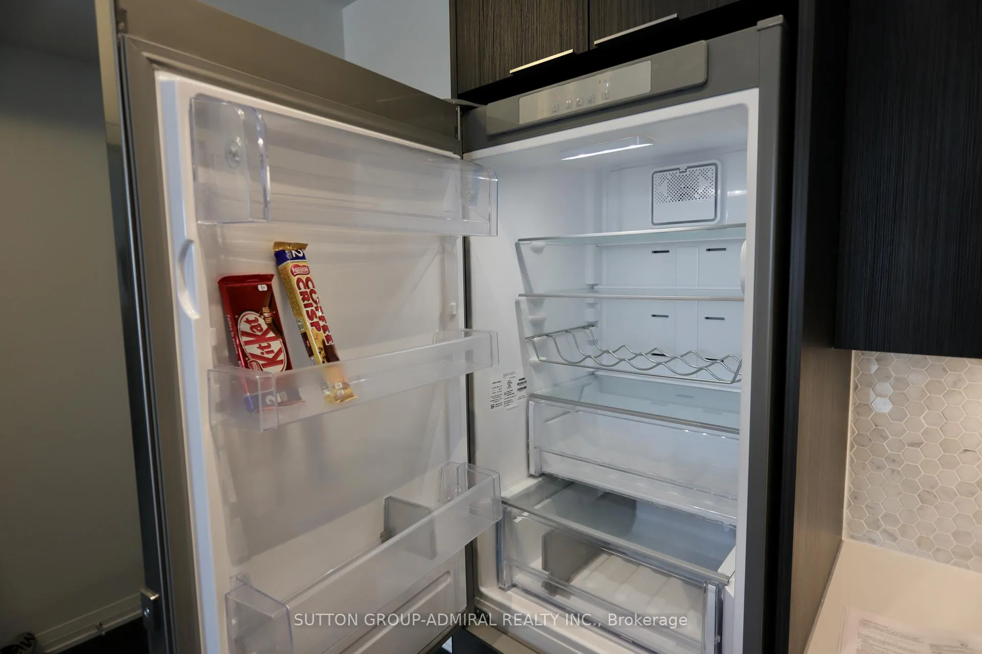 Photo 18 of Unit 203, 99 Eagle Rock Way, Vaughan, Maple — HOMEH