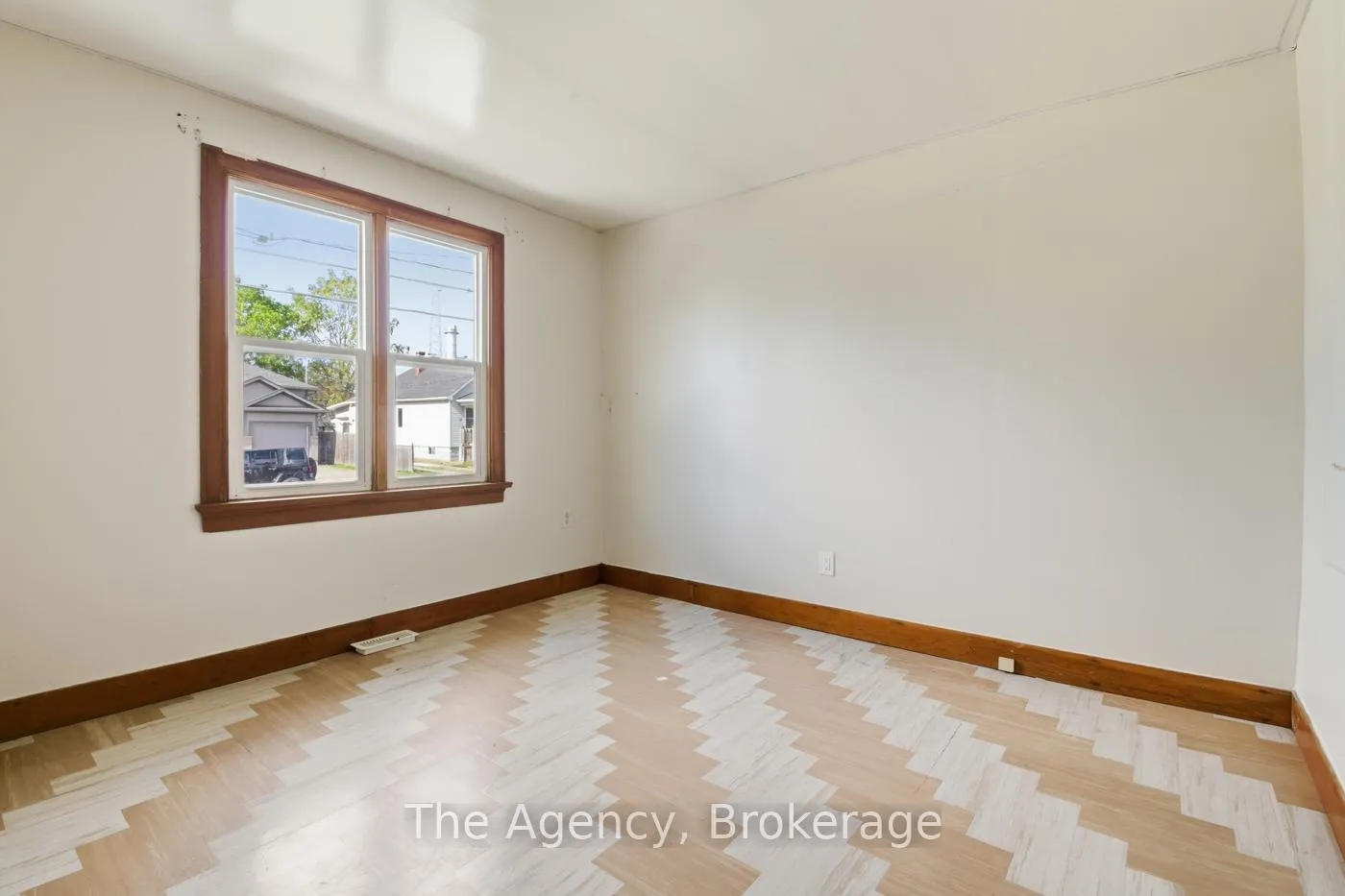 Photo 6 of 118 Morton Street, Thorold, Allanburg/Thorold South — HOMEH