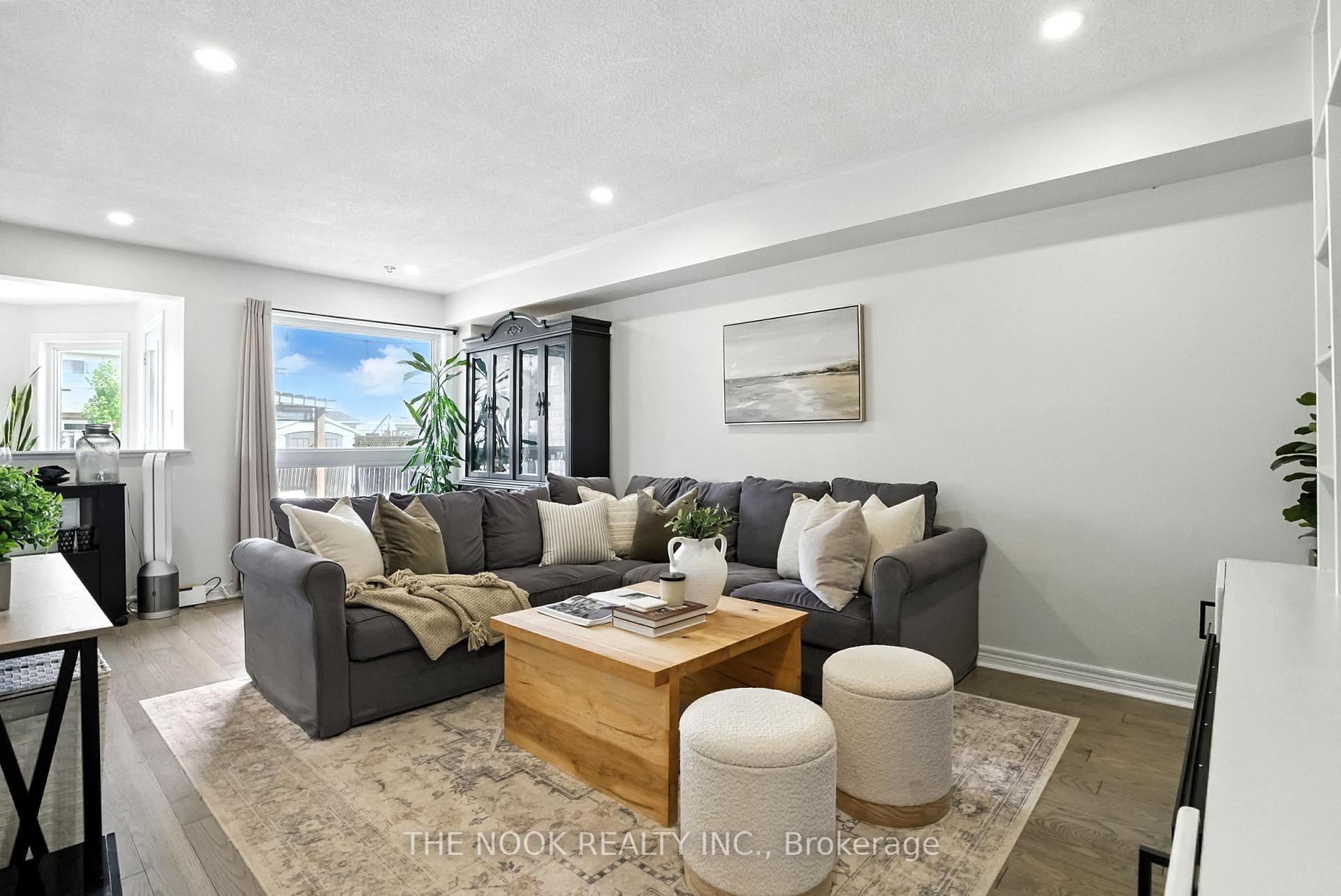 Photo 8 of 44 Staples Avenue, Clarington, Courtice — HOMEH