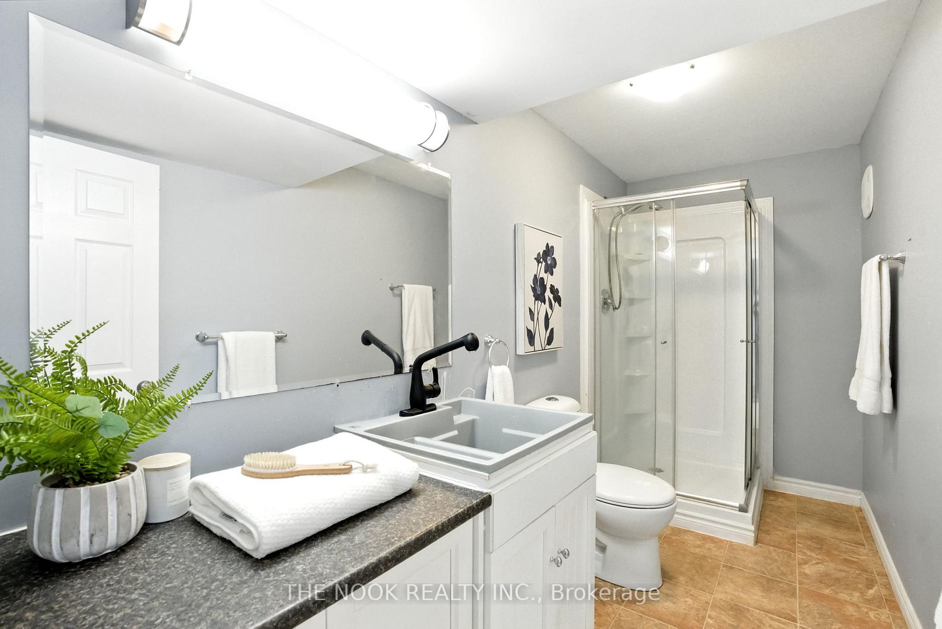 Photo 25 of 44 Staples Avenue, Clarington, Courtice — HOMEH