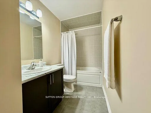 Photo 13 of 66 Tabaret Crescent, Oshawa, Windfields — HOMEH