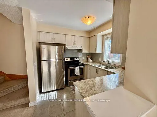 Photo 17 of 66 Tabaret Crescent, Oshawa, Windfields — HOMEH