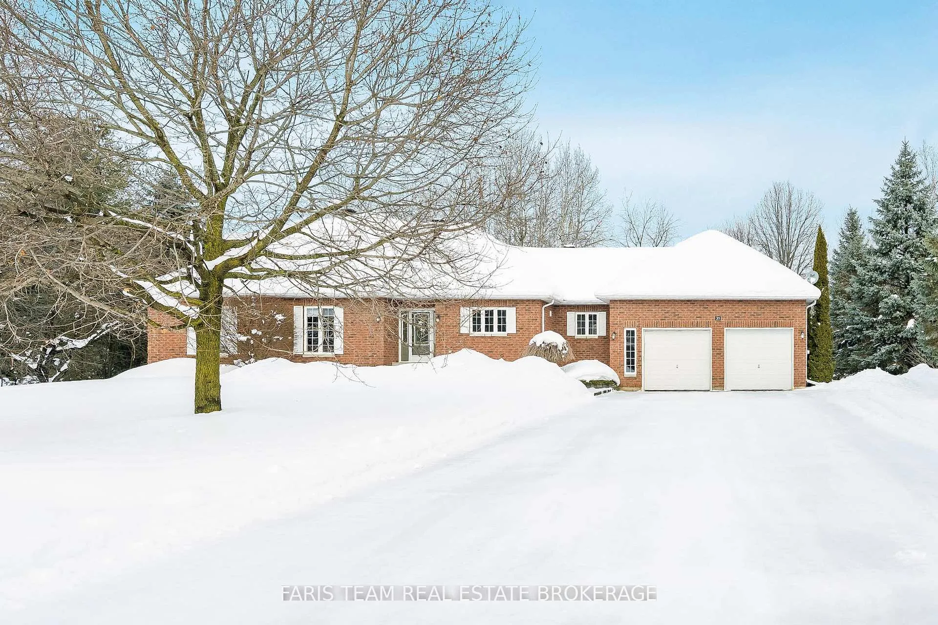Photo 1 of 35 Parr Boulevard, Springwater, Rural Springwater — HOMEH