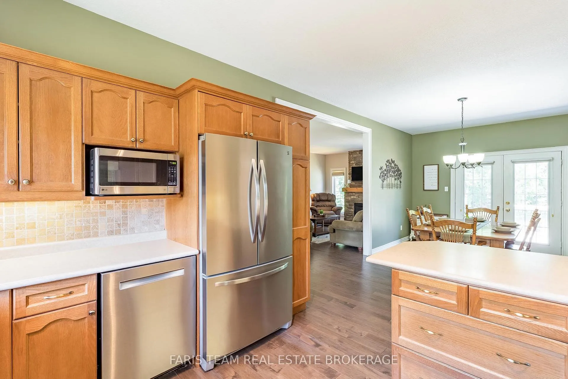 Photo 6 of 35 Parr Boulevard, Springwater, Rural Springwater — HOMEH