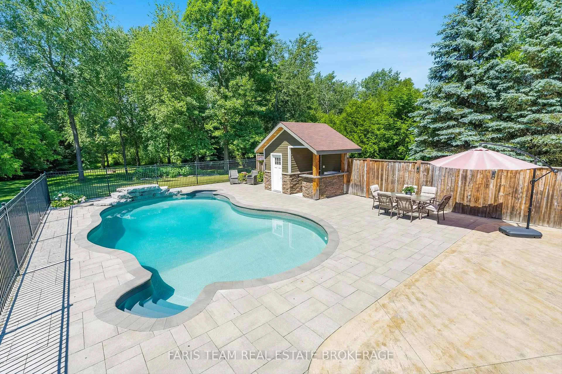 Photo 24 of 35 Parr Boulevard, Springwater, Rural Springwater — HOMEH