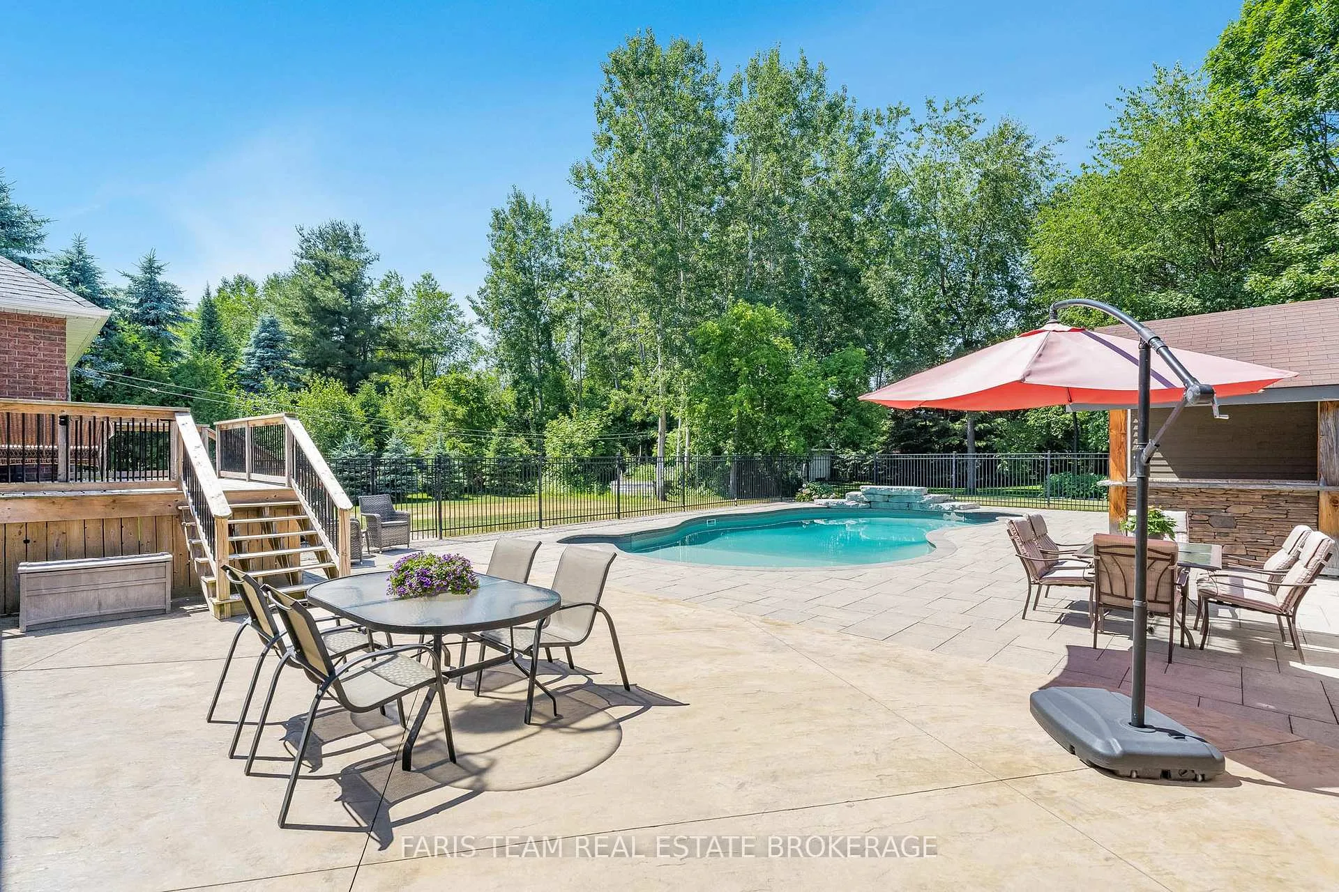 Photo 25 of 35 Parr Boulevard, Springwater, Rural Springwater — HOMEH