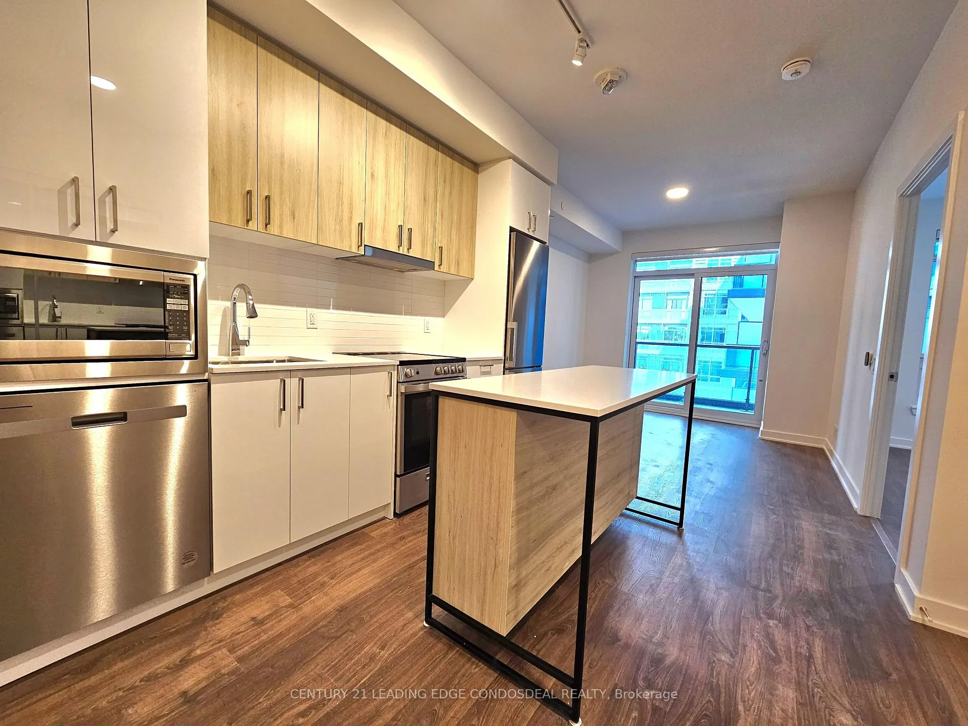 Front of Unit 419, 30 Upper Mall Way