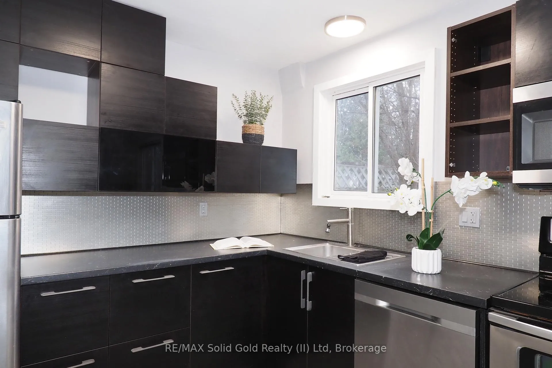 Photo 8 of 112 Green Valley Drive, Kitchener — HOMEH