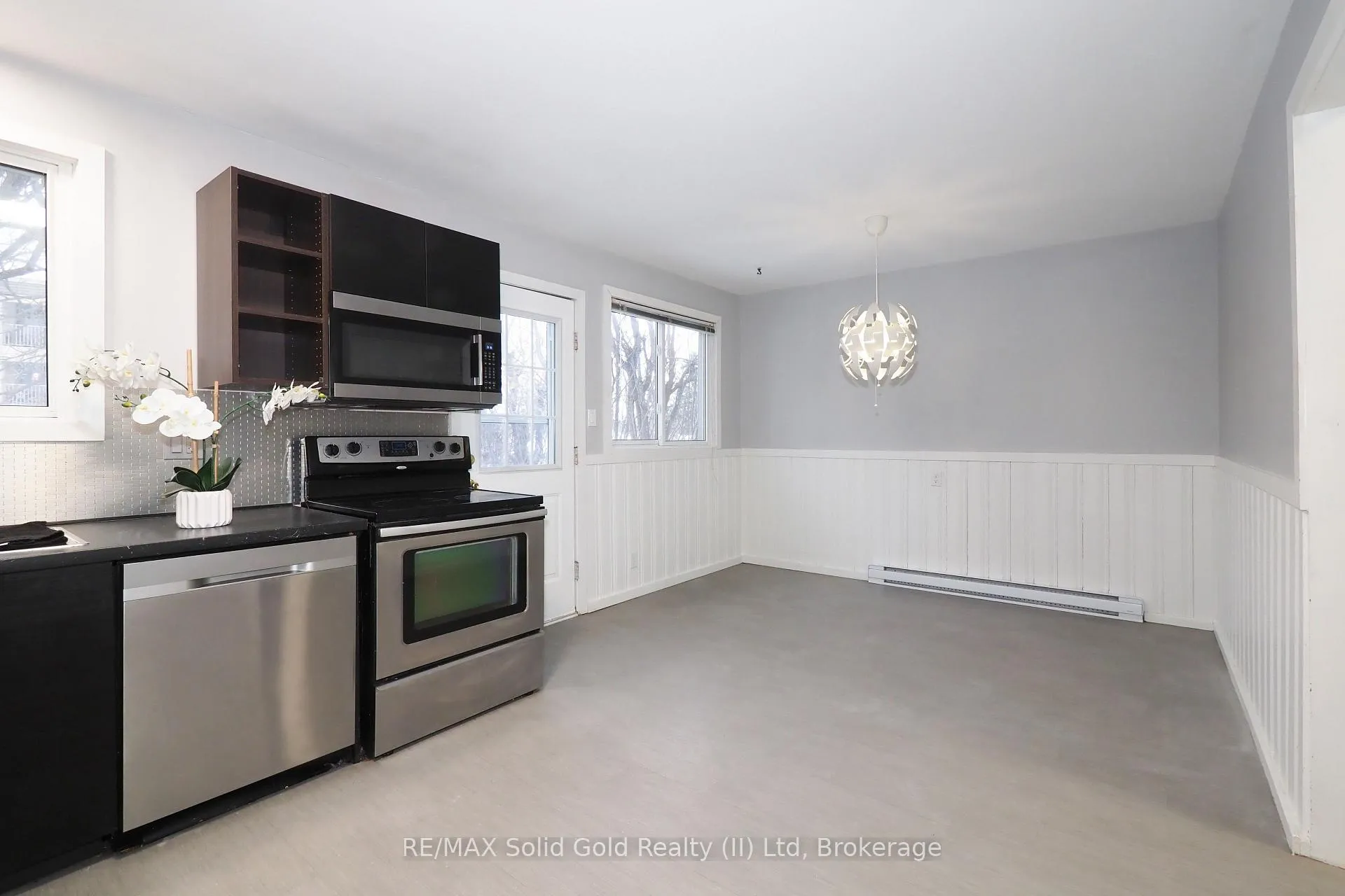 Photo 10 of 112 Green Valley Drive, Kitchener — HOMEH