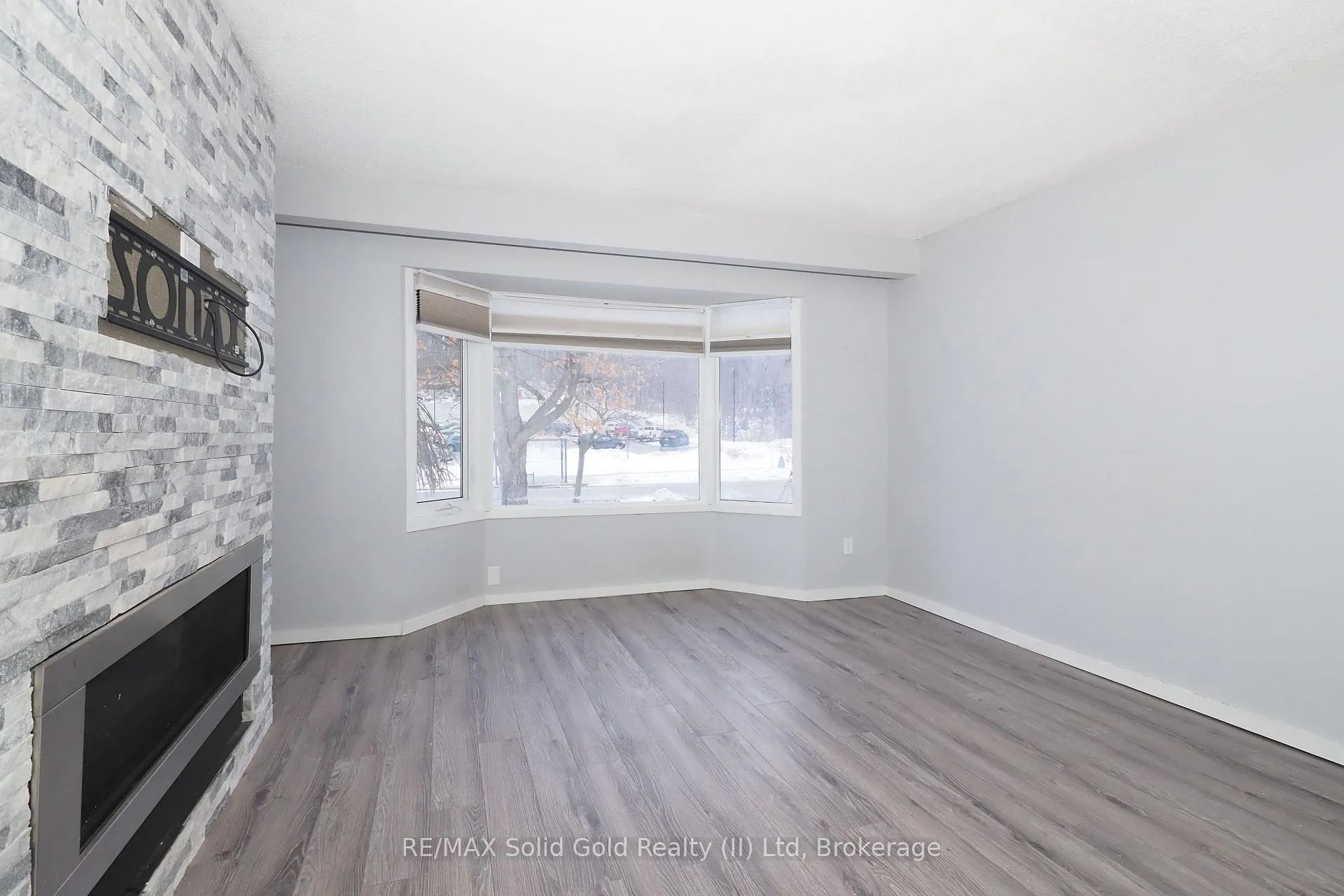 Photo 16 of 112 Green Valley Drive, Kitchener — HOMEH