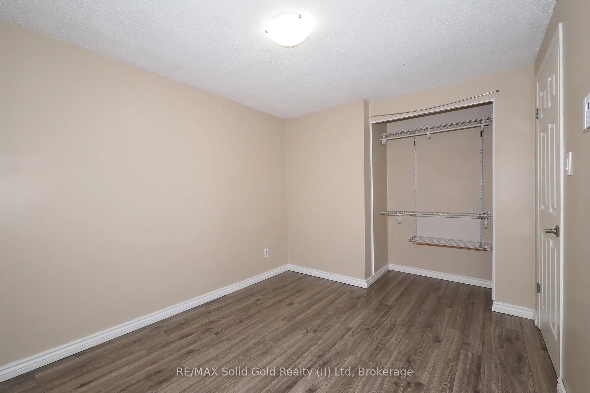 Photo 24 of 112 Green Valley Drive, Kitchener — HOMEH