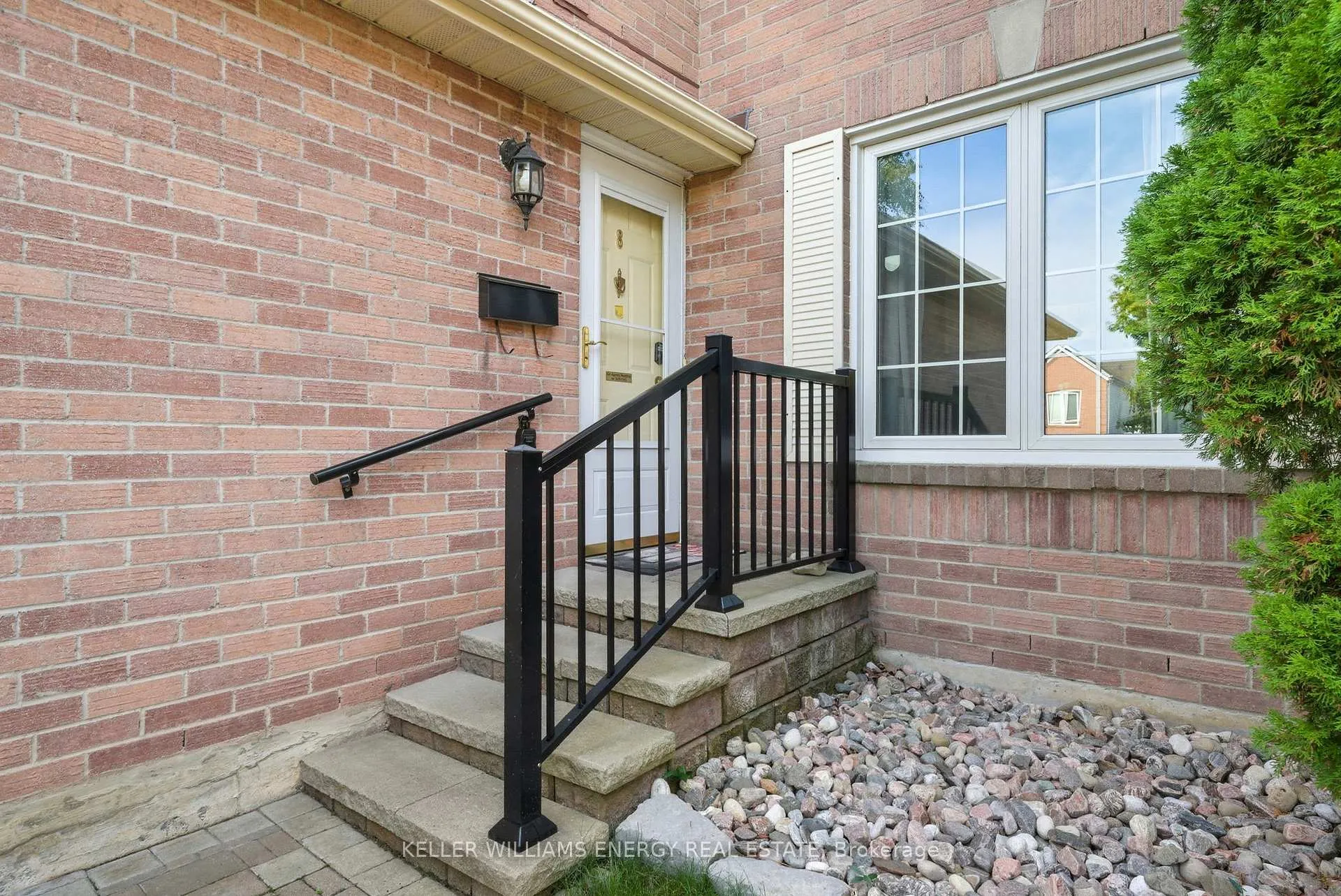 Photo 3 of 8 Inglis Avenue, Clarington, Courtice — HOMEH