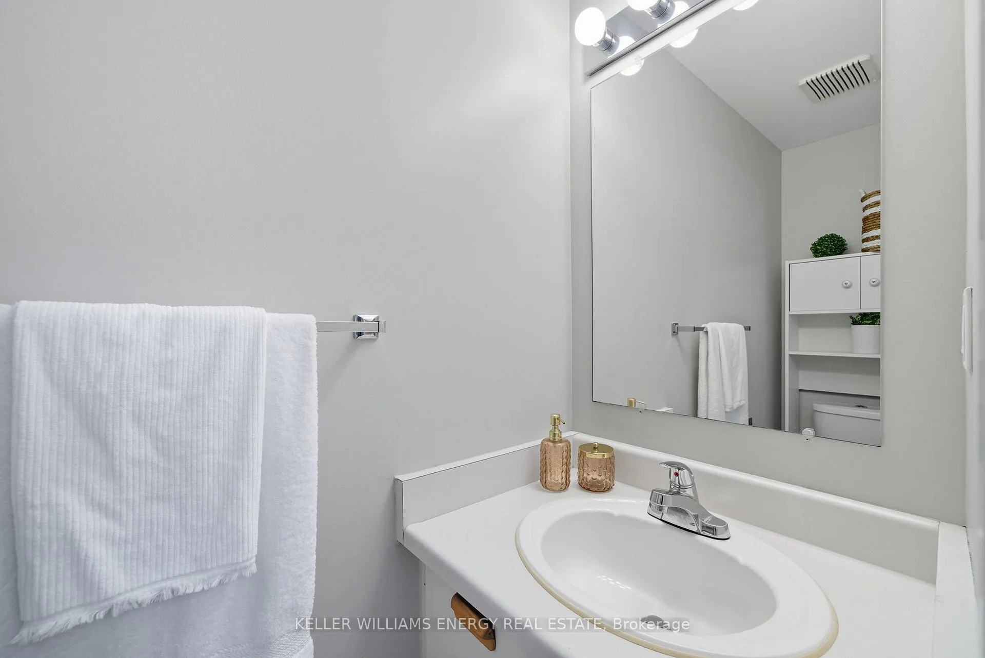 Photo 17 of 8 Inglis Avenue, Clarington, Courtice — HOMEH