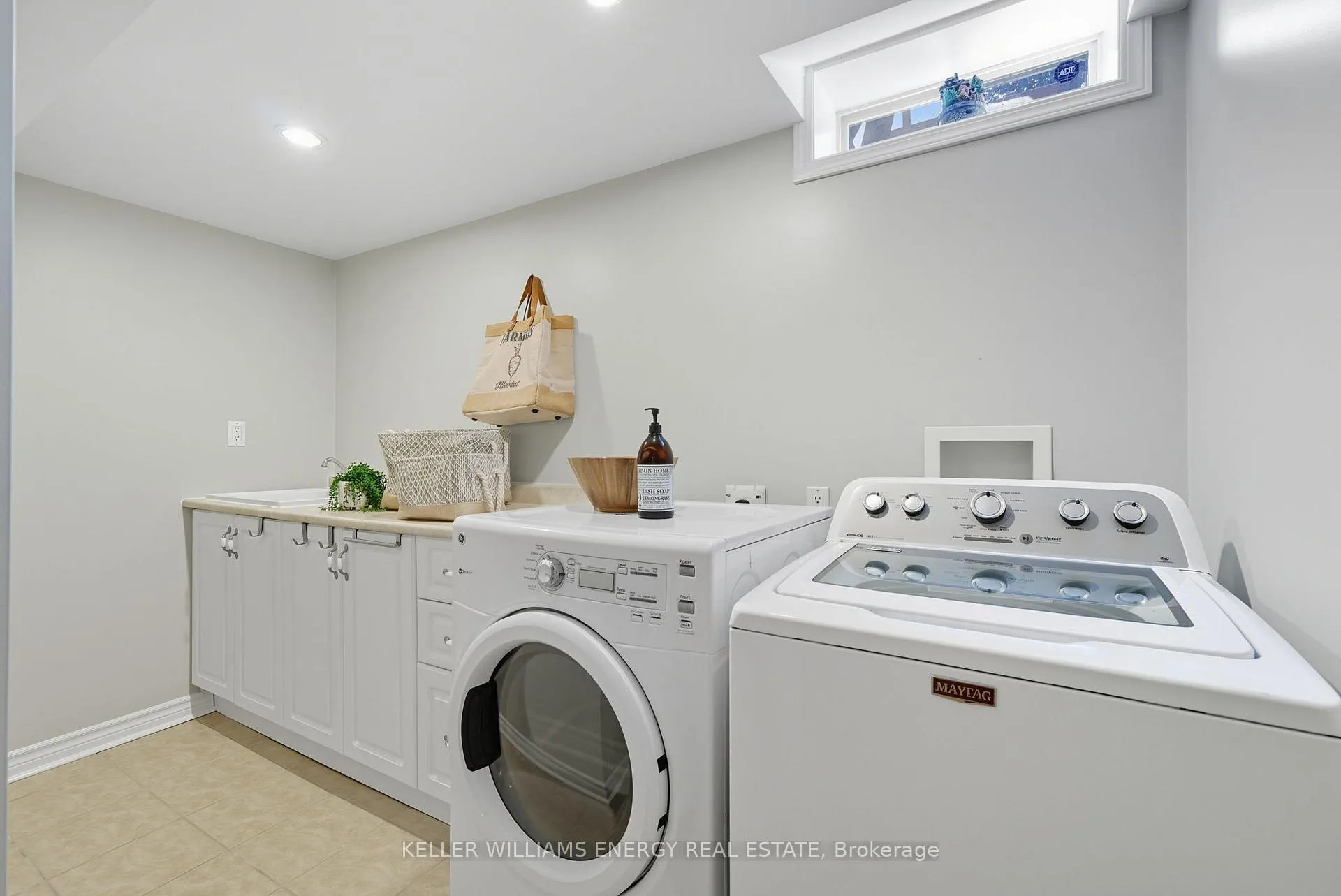 Photo 27 of 8 Inglis Avenue, Clarington, Courtice — HOMEH