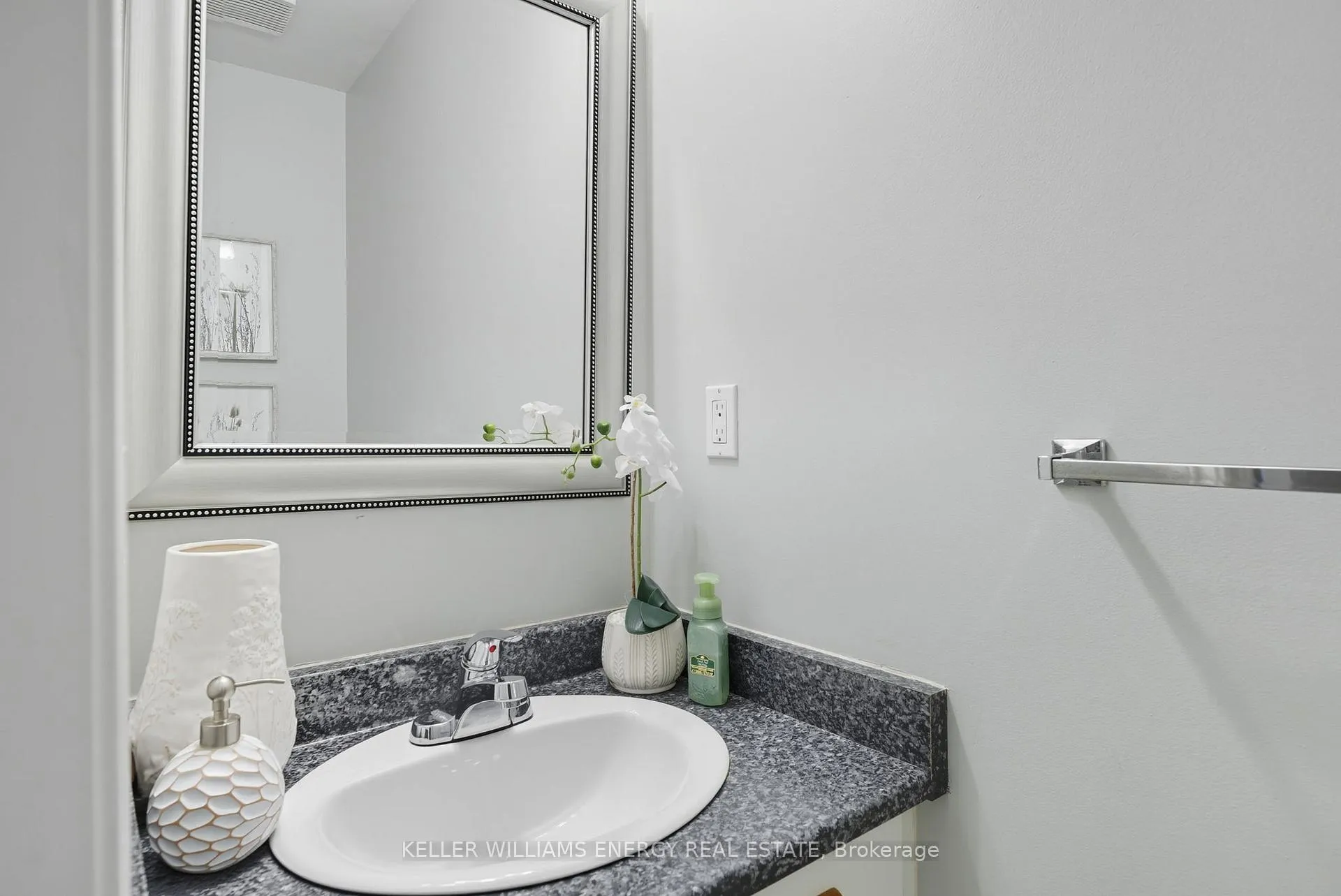 Photo 28 of 8 Inglis Avenue, Clarington, Courtice — HOMEH