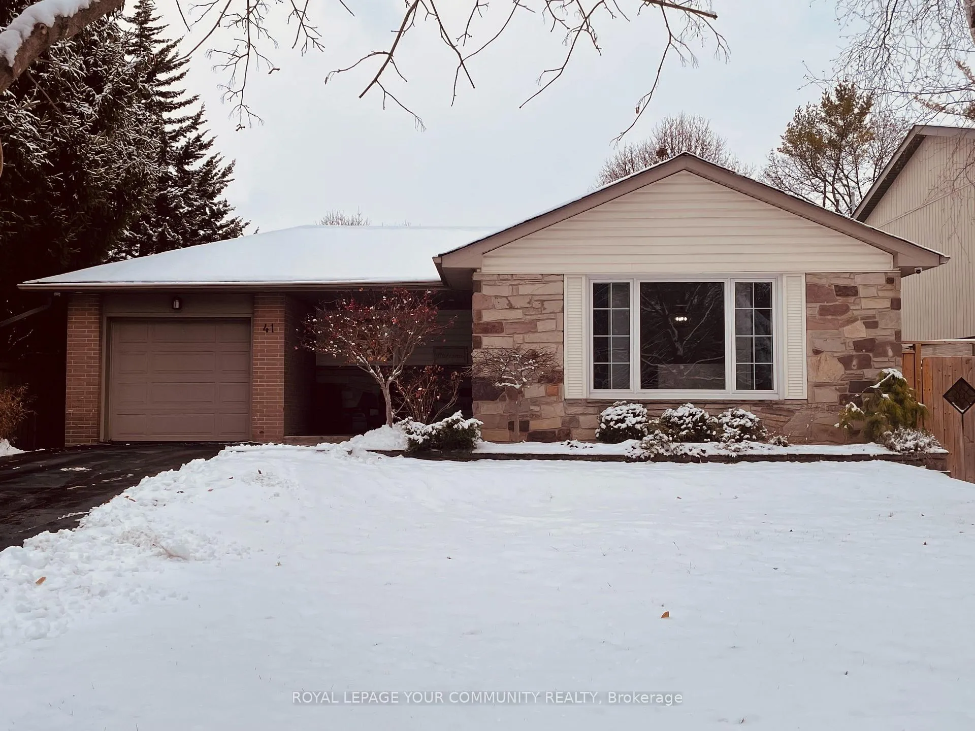 Photo 2 of 41 Brightbay Crescent, Markham, Grandview — HOMEH