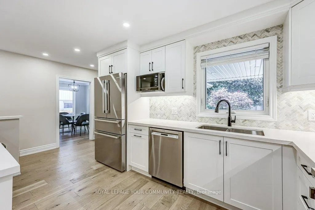 Photo 9 of 41 Brightbay Crescent, Markham, Grandview — HOMEH
