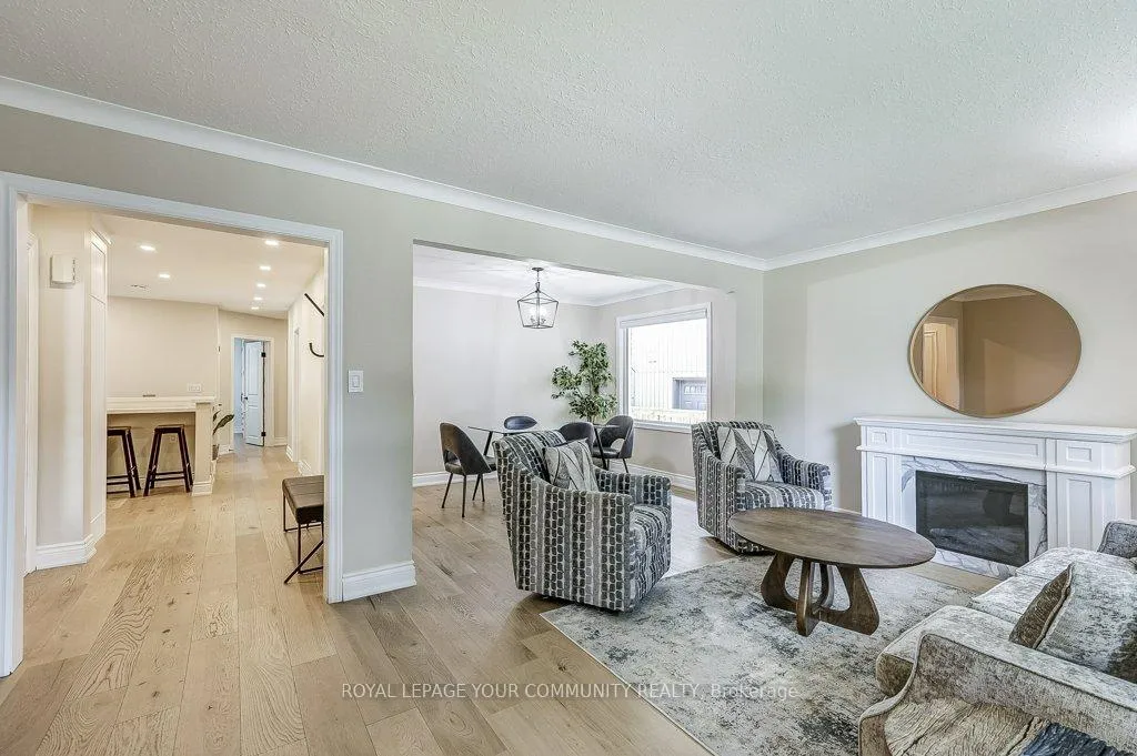 Photo 15 of 41 Brightbay Crescent, Markham, Grandview — HOMEH