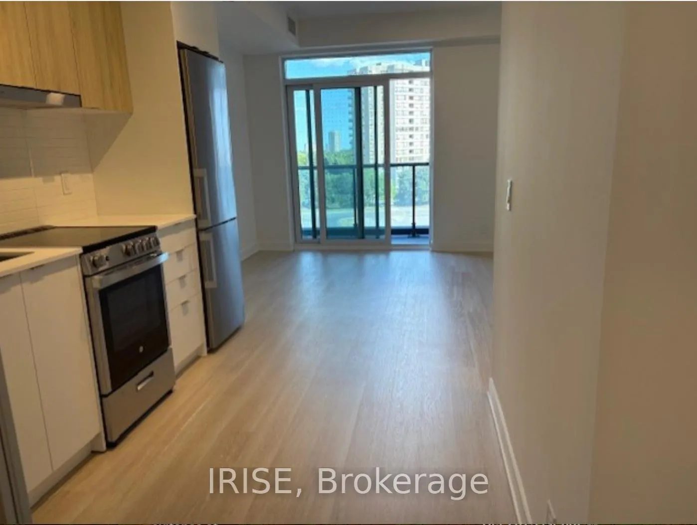 Photo 5 of Unit 401, 30 Upper Mall Way, Vaughan, Brownridge — HOMEH