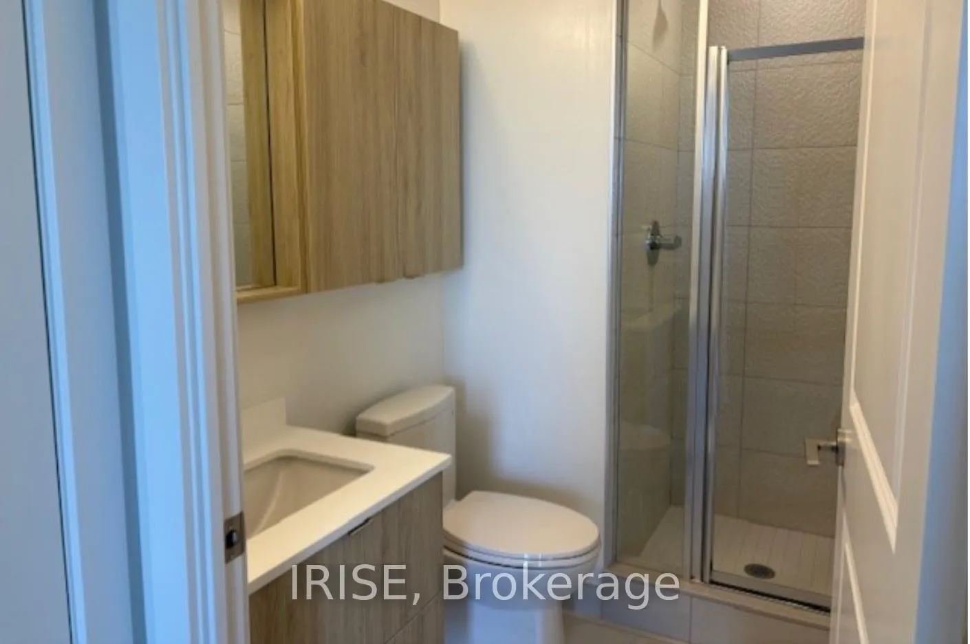 Photo 10 of Unit 401, 30 Upper Mall Way, Vaughan, Brownridge — HOMEH