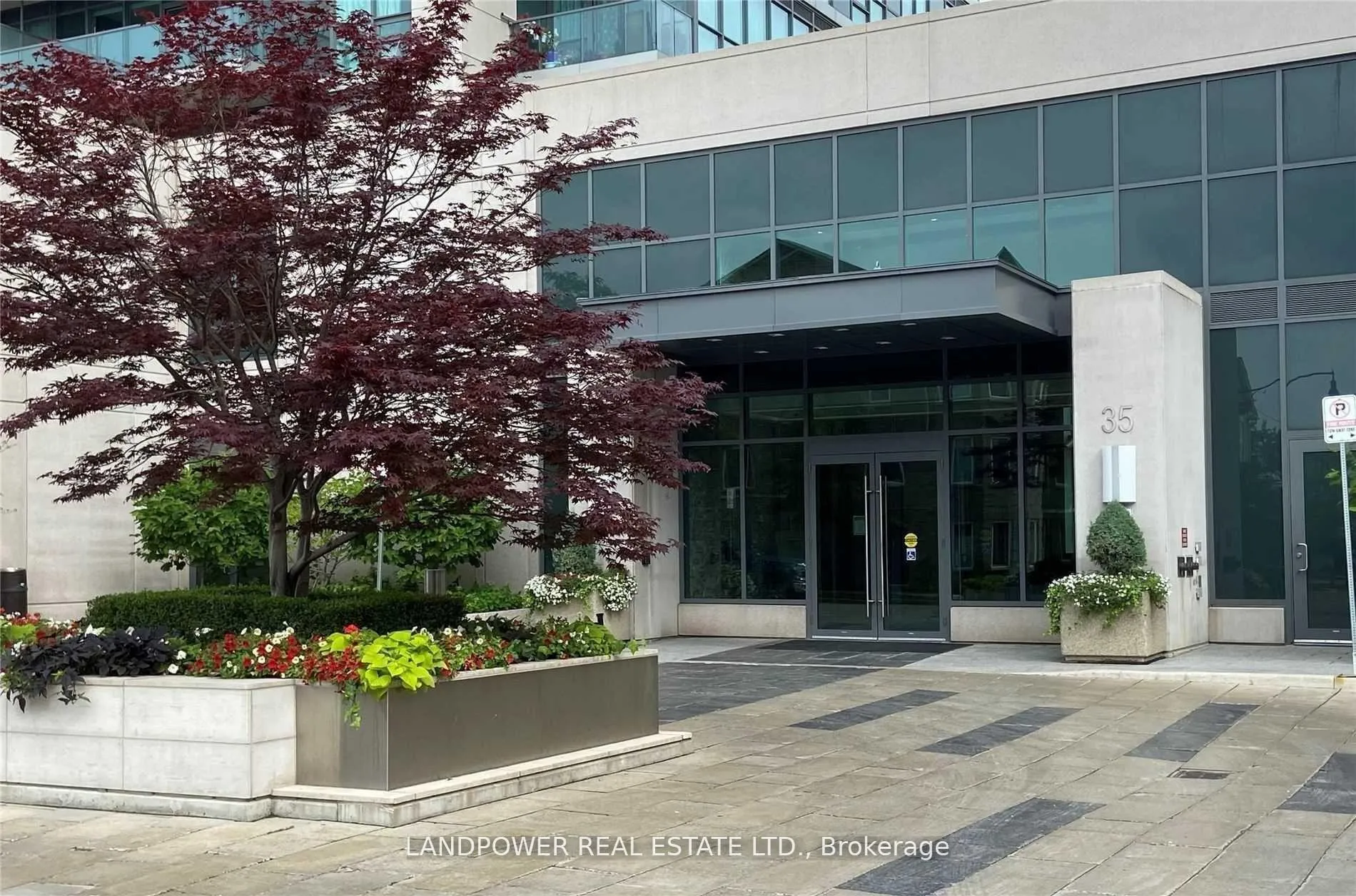 Photo 2 of Unit 408, 35 Brian Peck Crescent, Toronto, Thorncliffe Park — HOMEH