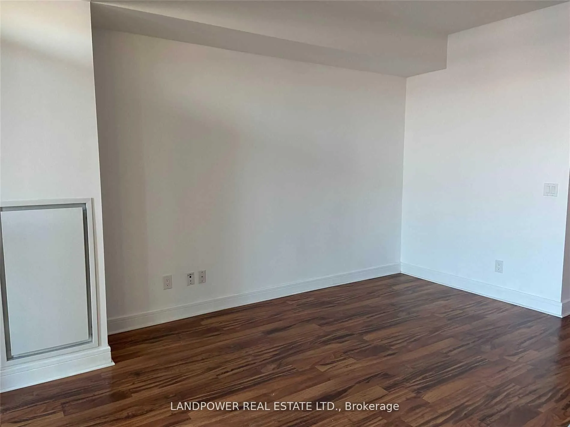 Photo 6 of Unit 408, 35 Brian Peck Crescent, Toronto, Thorncliffe Park — HOMEH