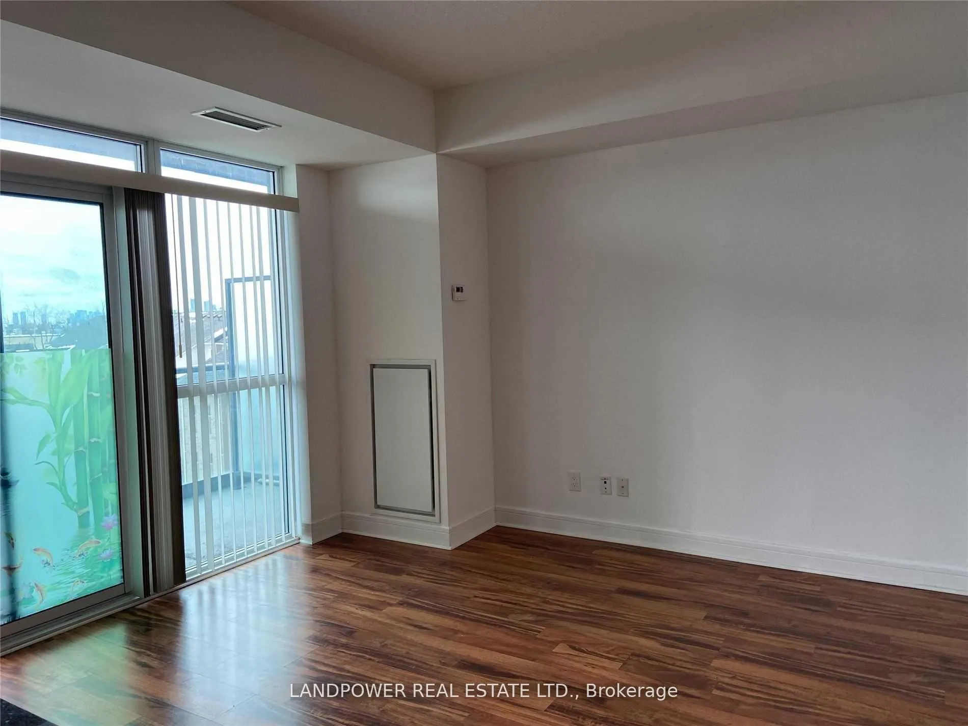 Photo 9 of Unit 408, 35 Brian Peck Crescent, Toronto, Thorncliffe Park — HOMEH