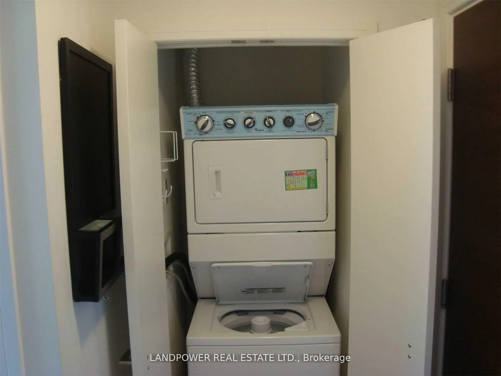 Photo 11 of Unit 408, 35 Brian Peck Crescent, Toronto, Thorncliffe Park — HOMEH
