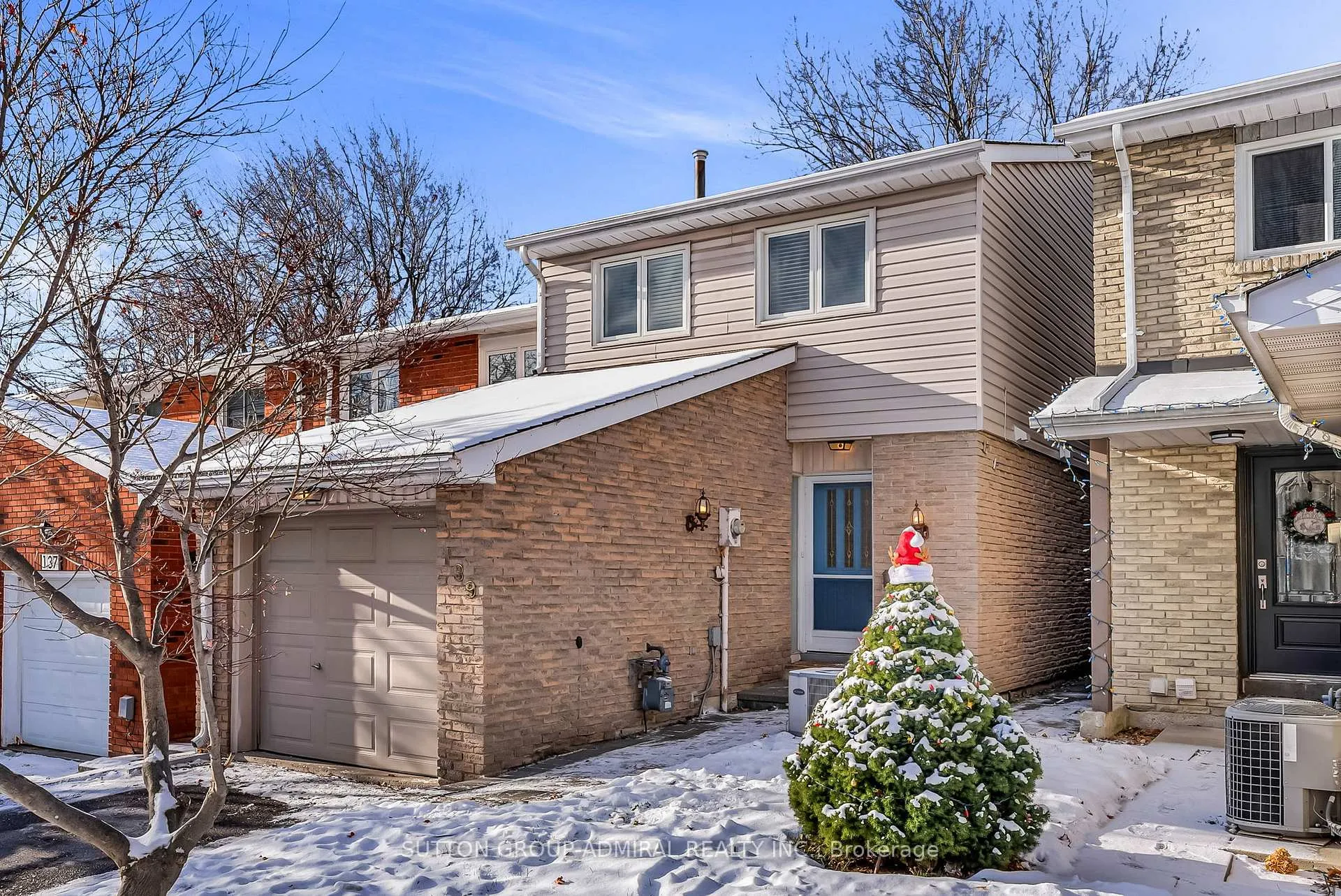 Photo 2 of 139 Tamarack Drive, Markham, Aileen-Willowbrook — HOMEH