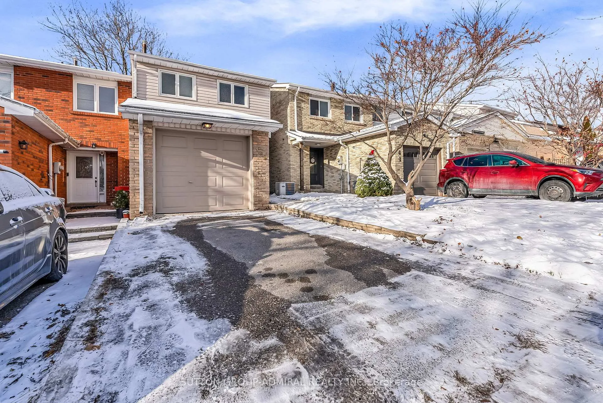 Photo 3 of 139 Tamarack Drive, Markham, Aileen-Willowbrook — HOMEH