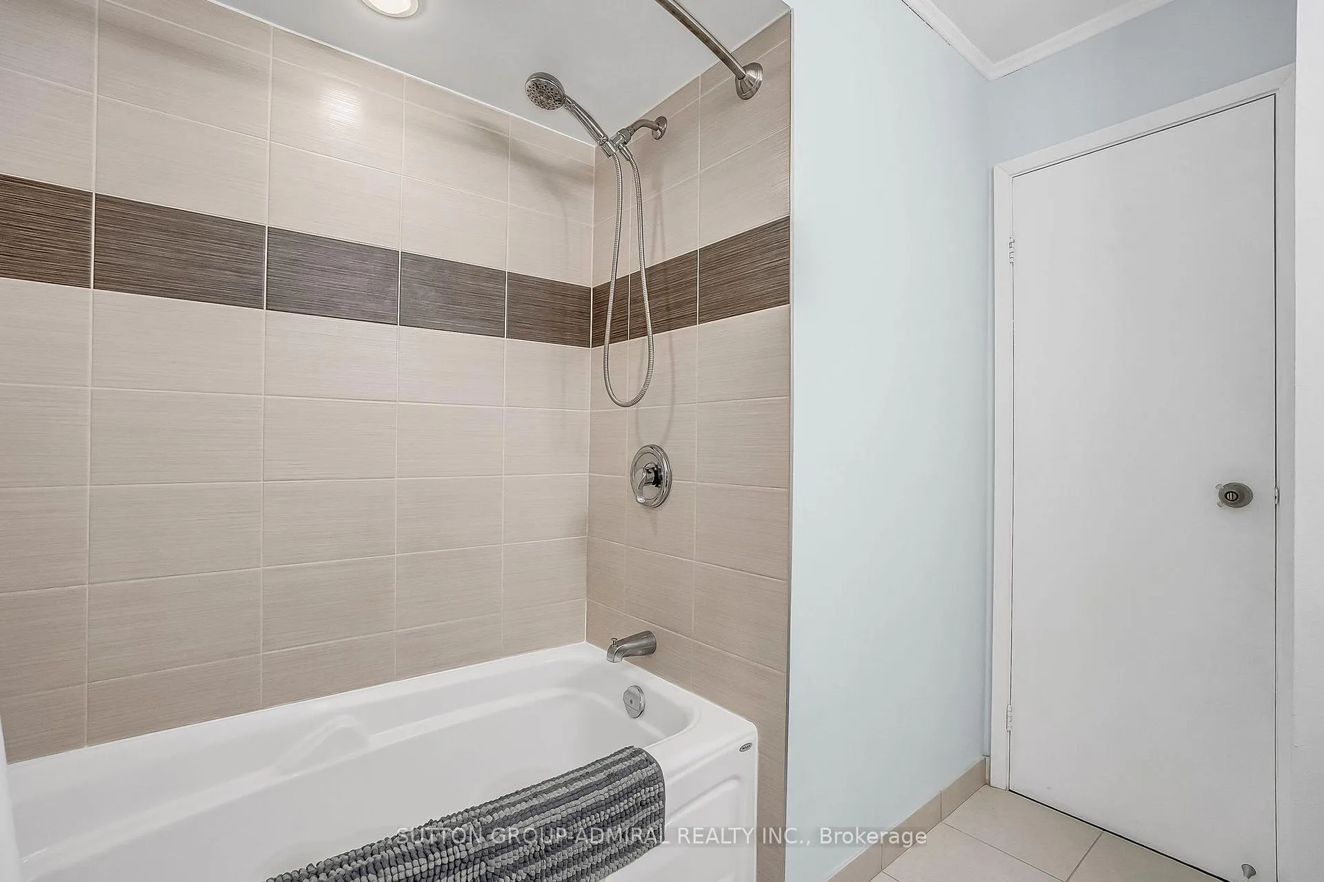Photo 23 of 139 Tamarack Drive, Markham, Aileen-Willowbrook — HOMEH