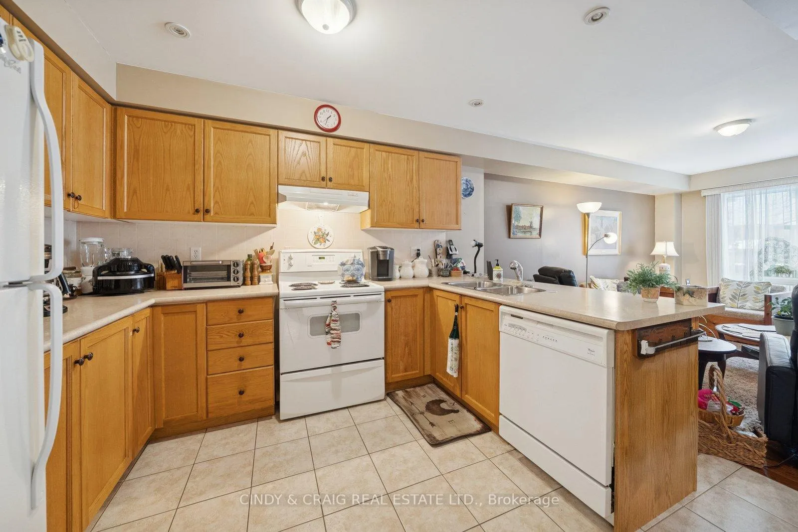 Photo 6 of 134 Richfield Square, Clarington, Courtice — HOMEH