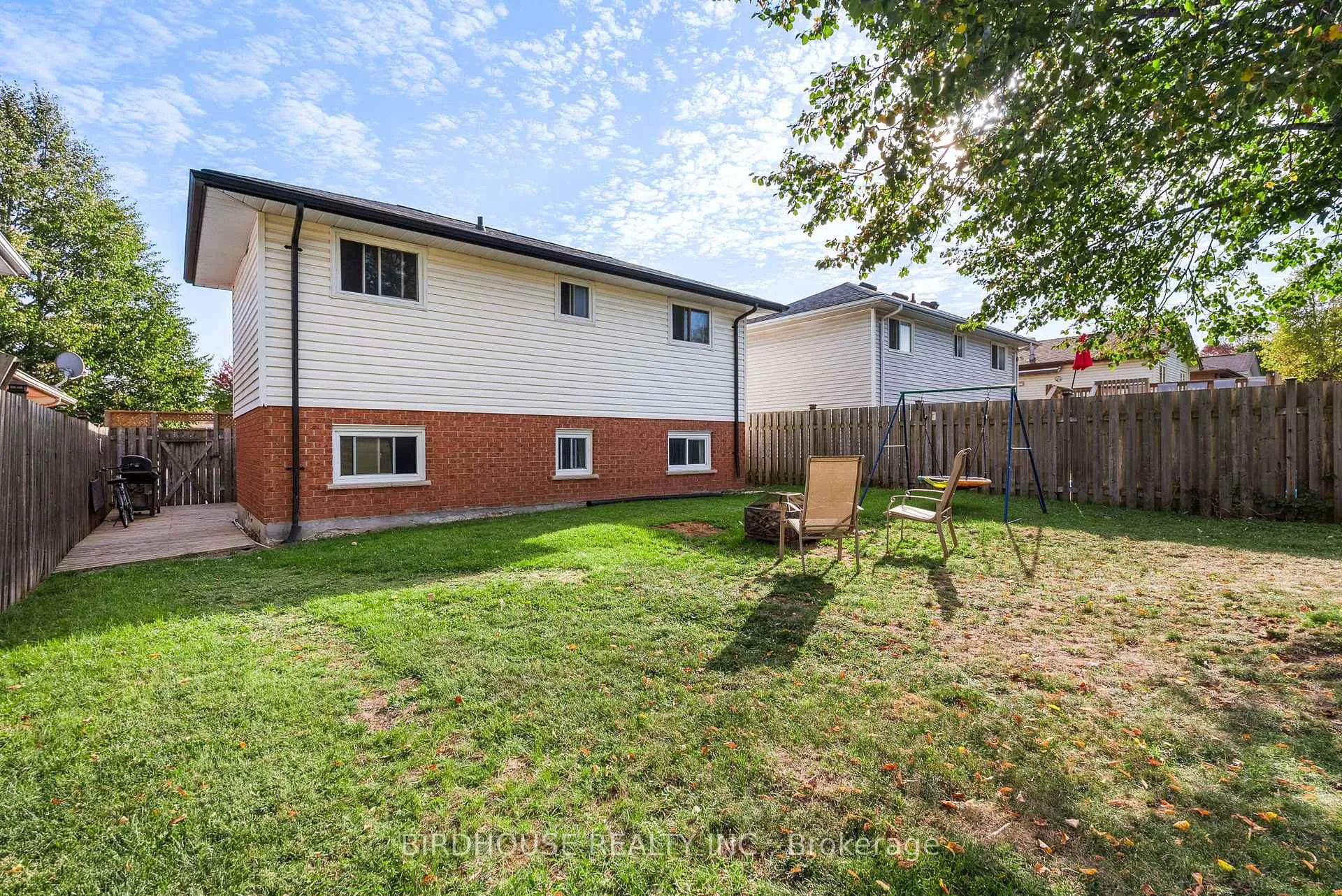 Photo 7 of 441 Crystal Drive, Peterborough, Ashburnham Ward 4 — HOMEH