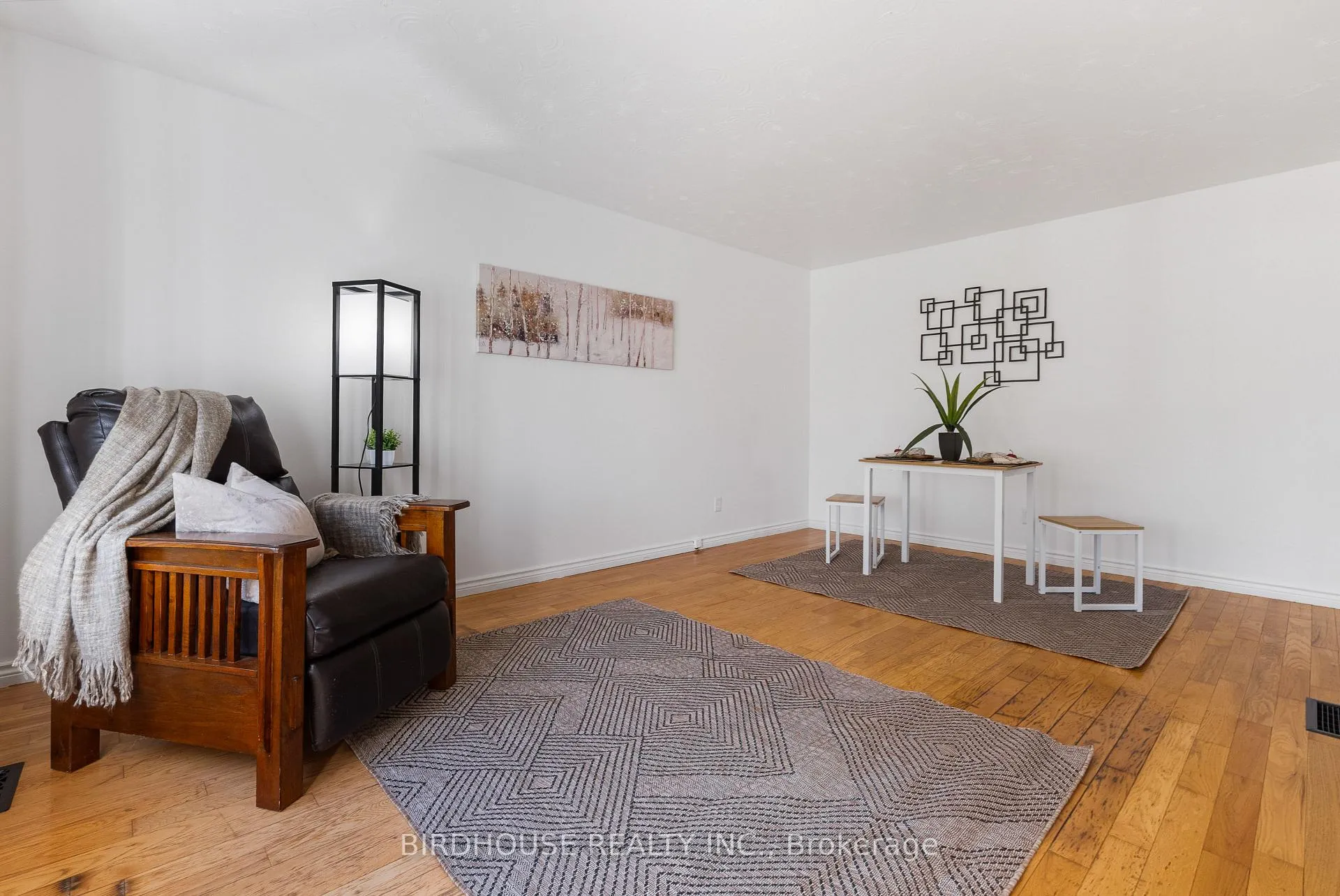 Photo 14 of 441 Crystal Drive, Peterborough, Ashburnham Ward 4 — HOMEH