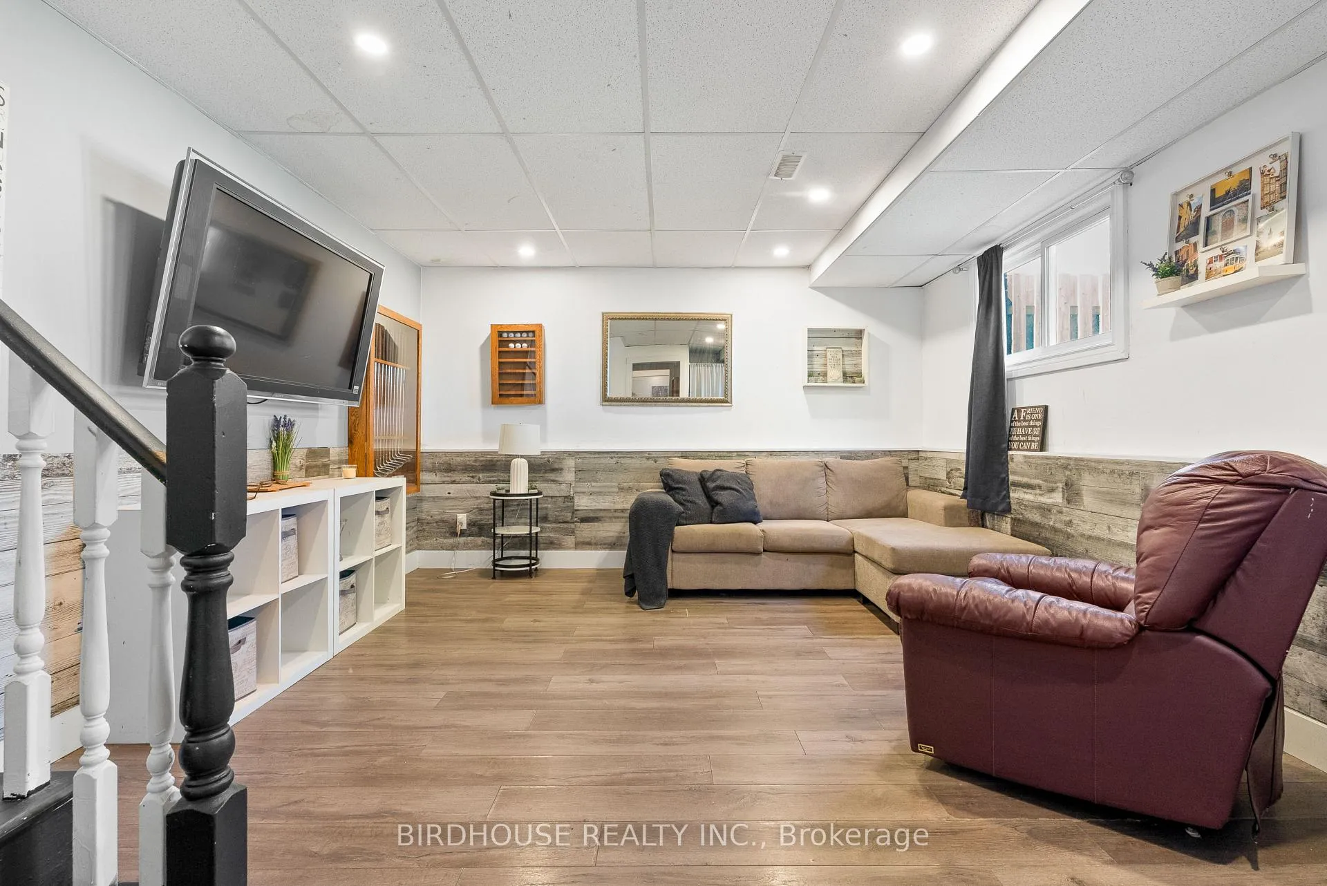 Photo 22 of 441 Crystal Drive, Peterborough, Ashburnham Ward 4 — HOMEH