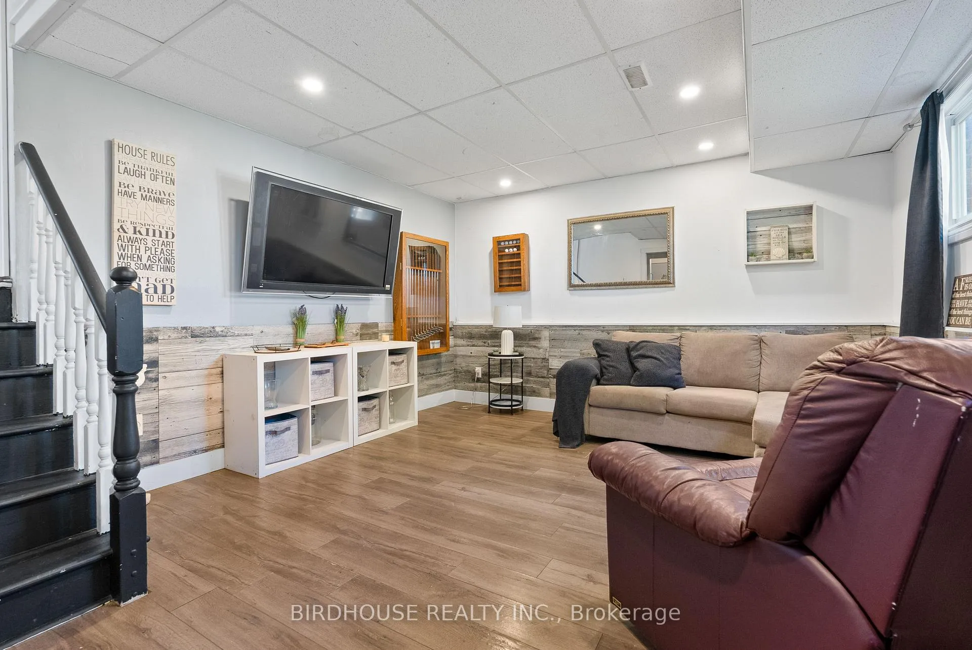 Photo 24 of 441 Crystal Drive, Peterborough, Ashburnham Ward 4 — HOMEH