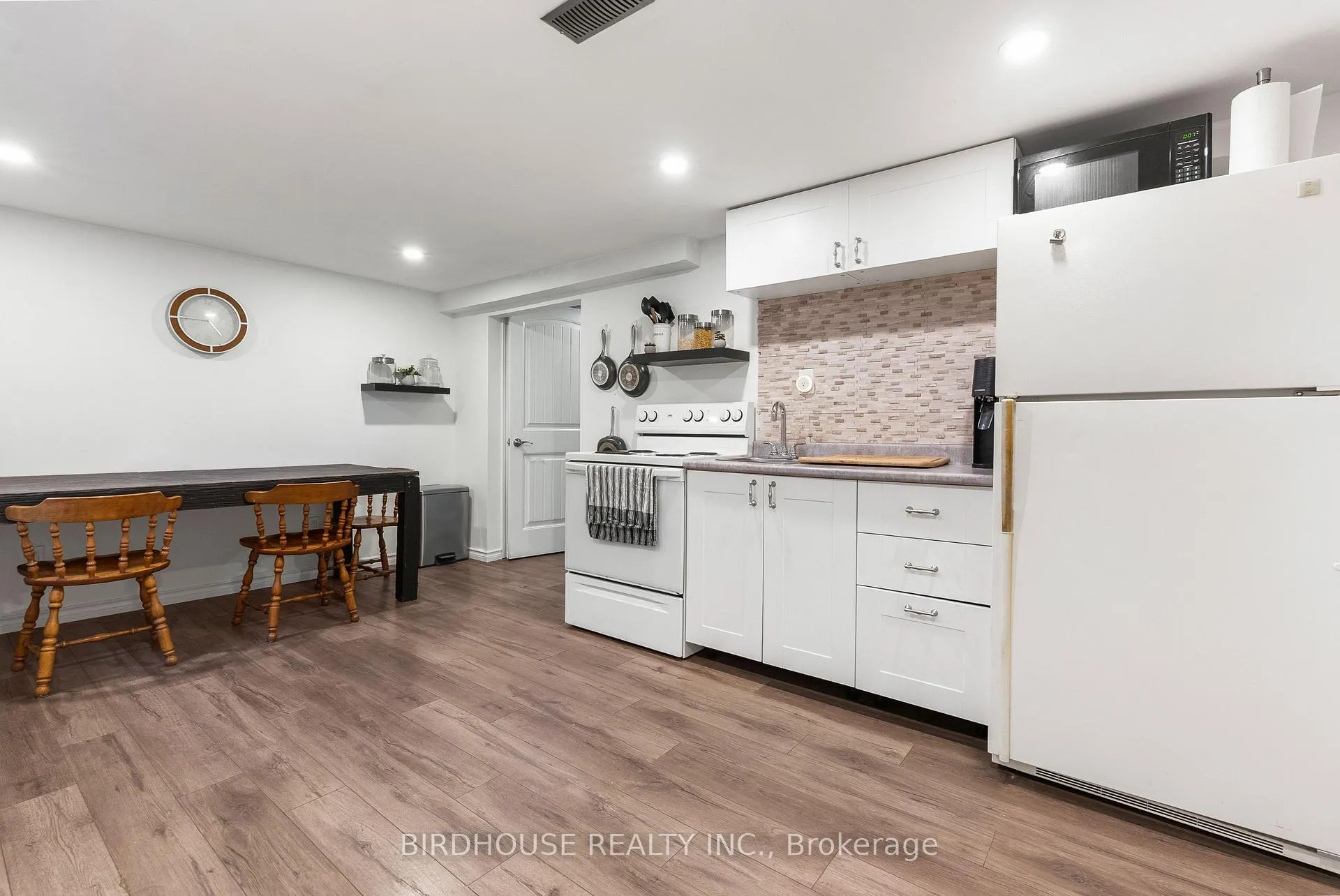 Photo 26 of 441 Crystal Drive, Peterborough, Ashburnham Ward 4 — HOMEH
