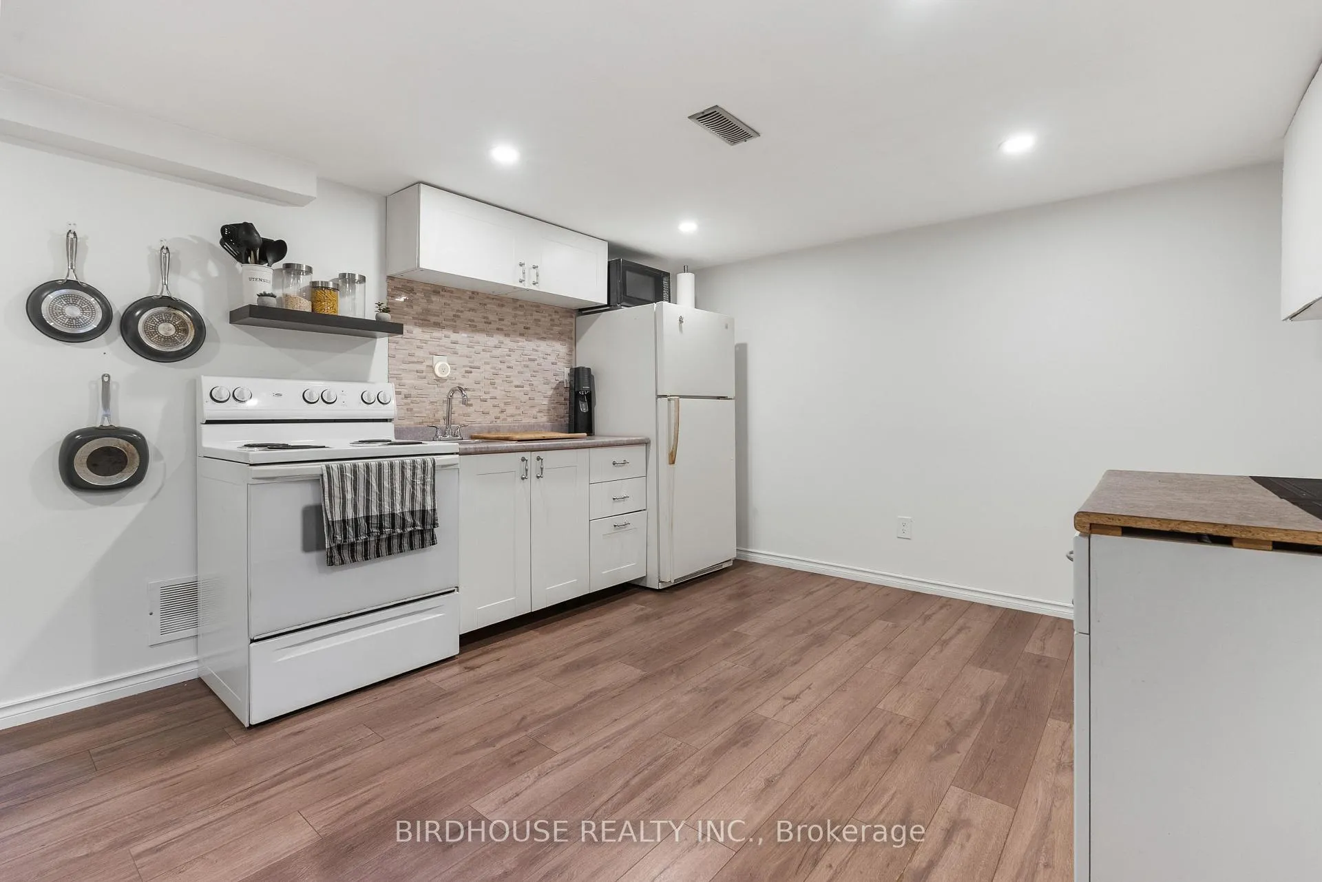 Photo 28 of 441 Crystal Drive, Peterborough, Ashburnham Ward 4 — HOMEH