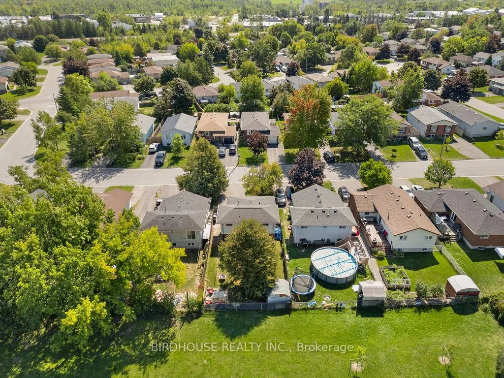 Photo 36 of 441 Crystal Drive, Peterborough, Ashburnham Ward 4 — HOMEH