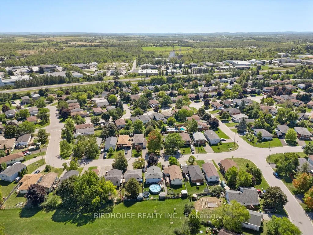 Photo 39 of 441 Crystal Drive, Peterborough, Ashburnham Ward 4 — HOMEH