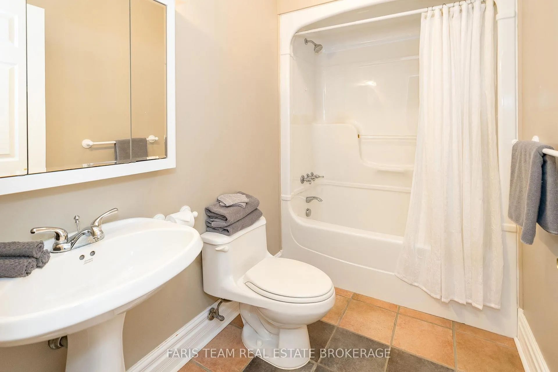 Photo 24 of 281 Puddicombe Road, Midland — HOMEH