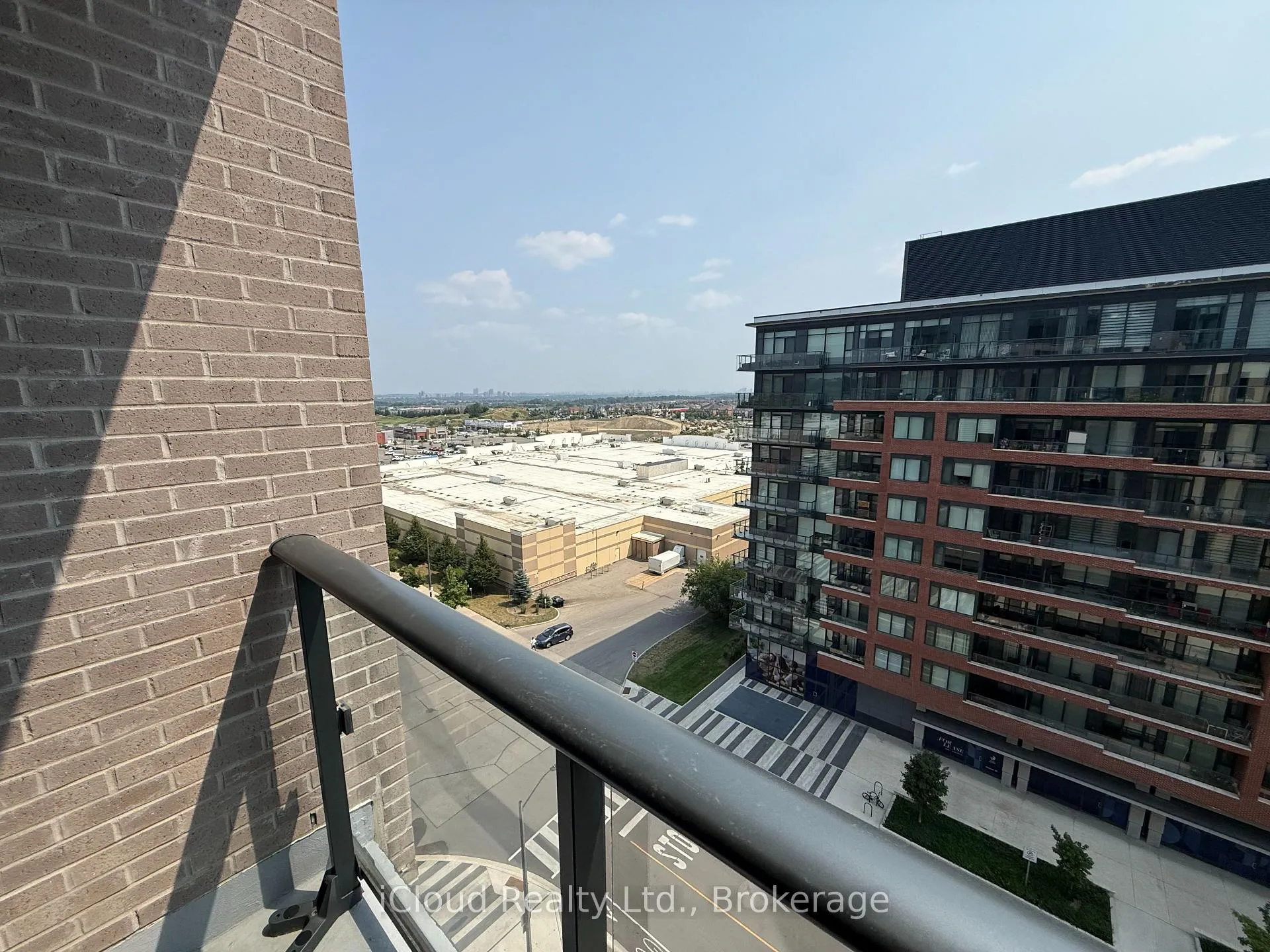 Photo 15 of Unit 906, 100 Eagle Rock Way, Vaughan, Rural Vaughan — HOMEH