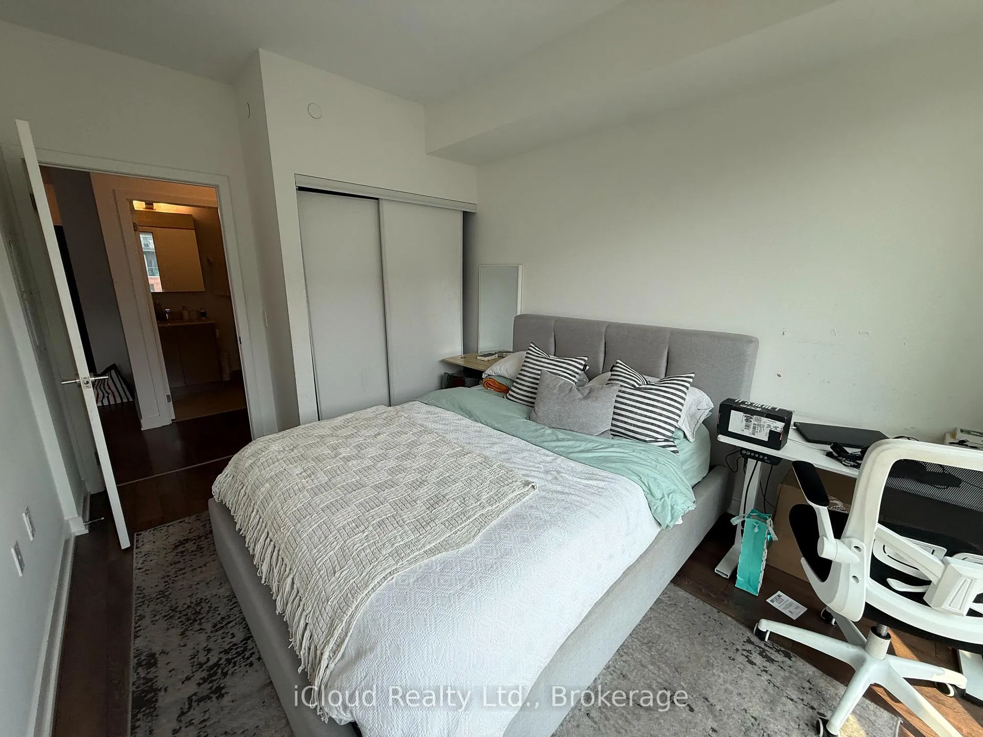 Photo 24 of Unit 906, 100 Eagle Rock Way, Vaughan, Rural Vaughan — HOMEH