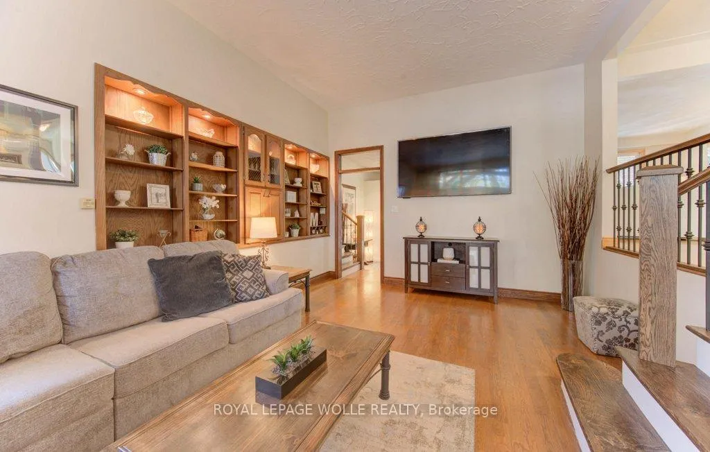 Photo 9 of 67 Inwood Crescent, Kitchener — HOMEH