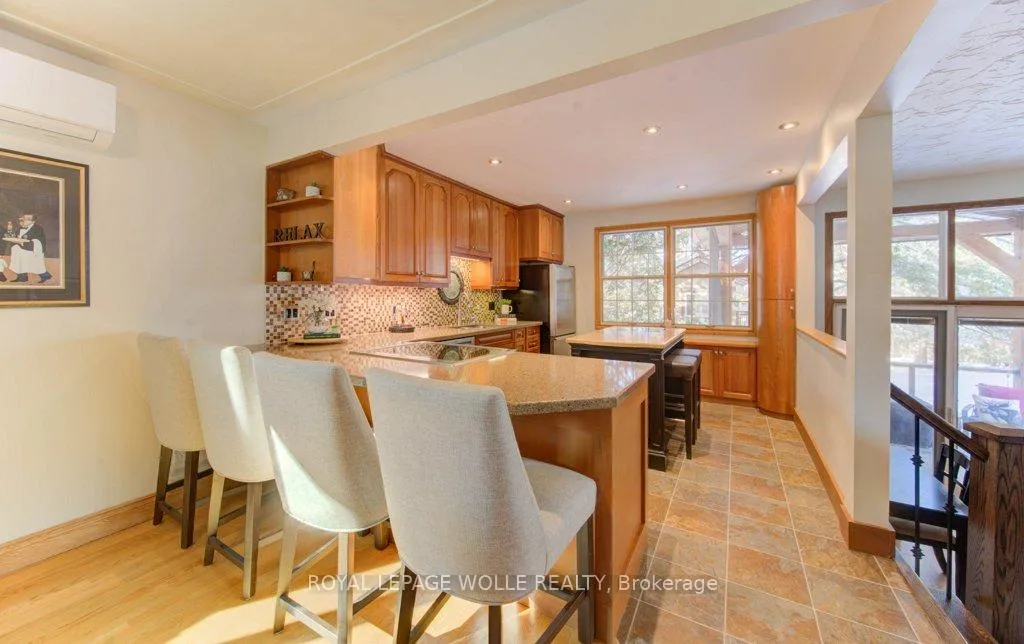 Photo 11 of 67 Inwood Crescent, Kitchener — HOMEH
