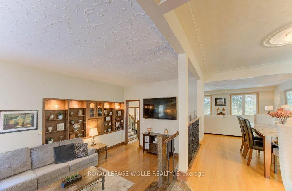 Photo 13 of 67 Inwood Crescent, Kitchener — HOMEH